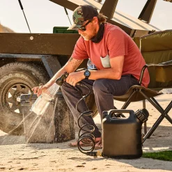 2 Gallon Pressurized Portable Water Tank