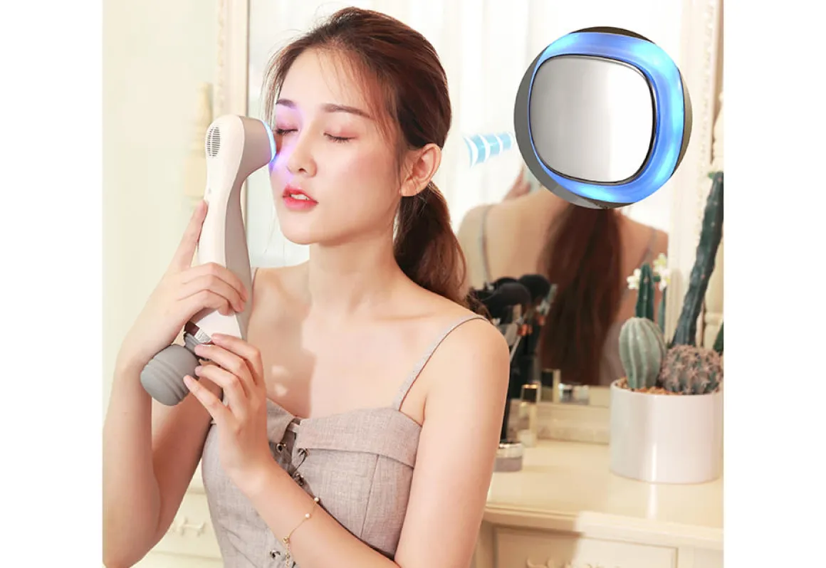 Cordless Hot and Cold Beauty Massager