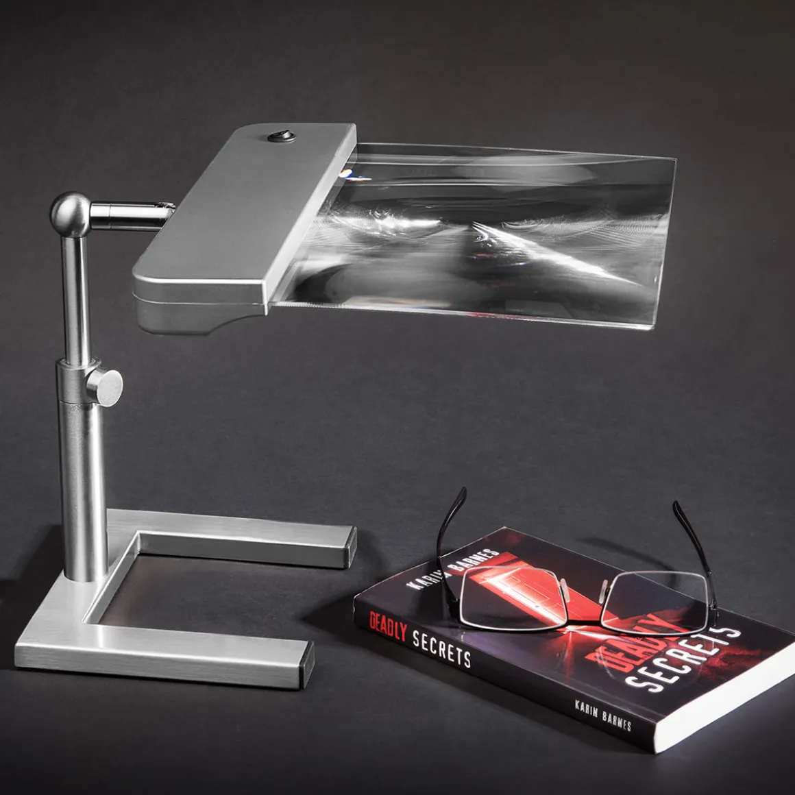 Full-Page Cordless Desk Magnifier