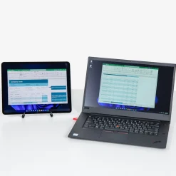 iPad-to-Monitor Adapter