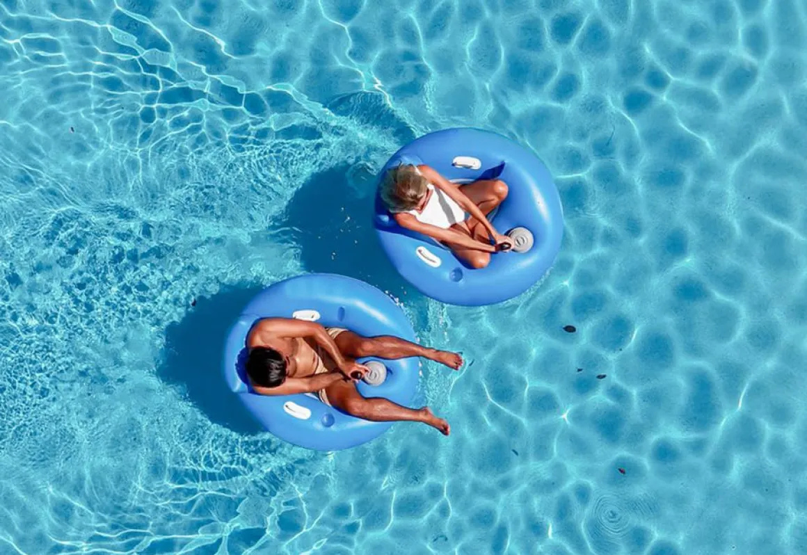 Motorized Tube Float