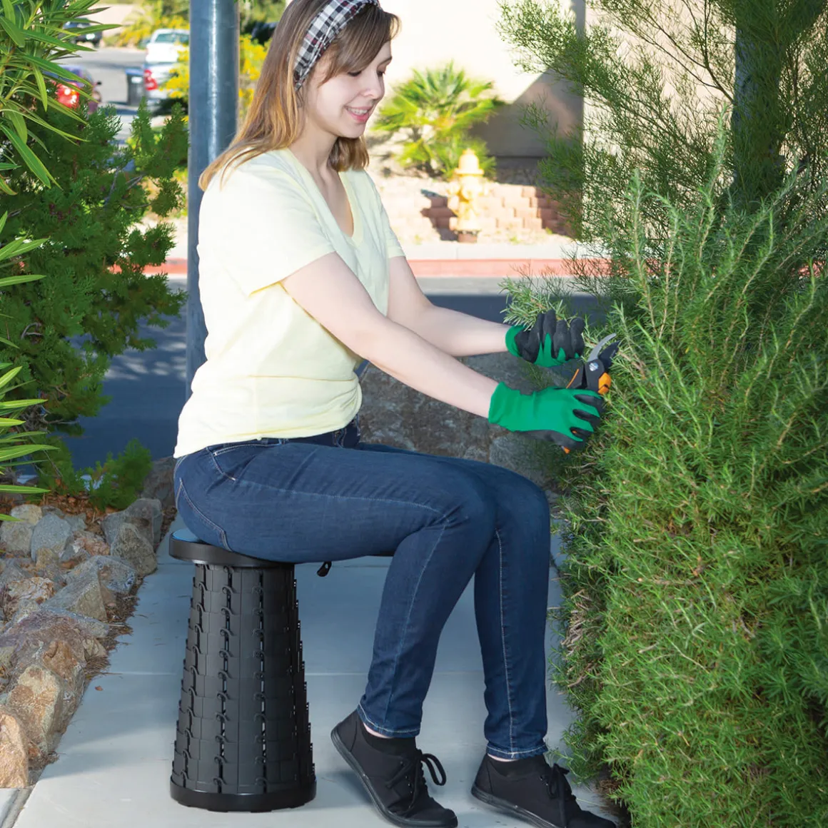 Portable Retractable Stool