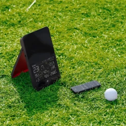 PRO Launch Monitor and 3D Driving Range Simulator