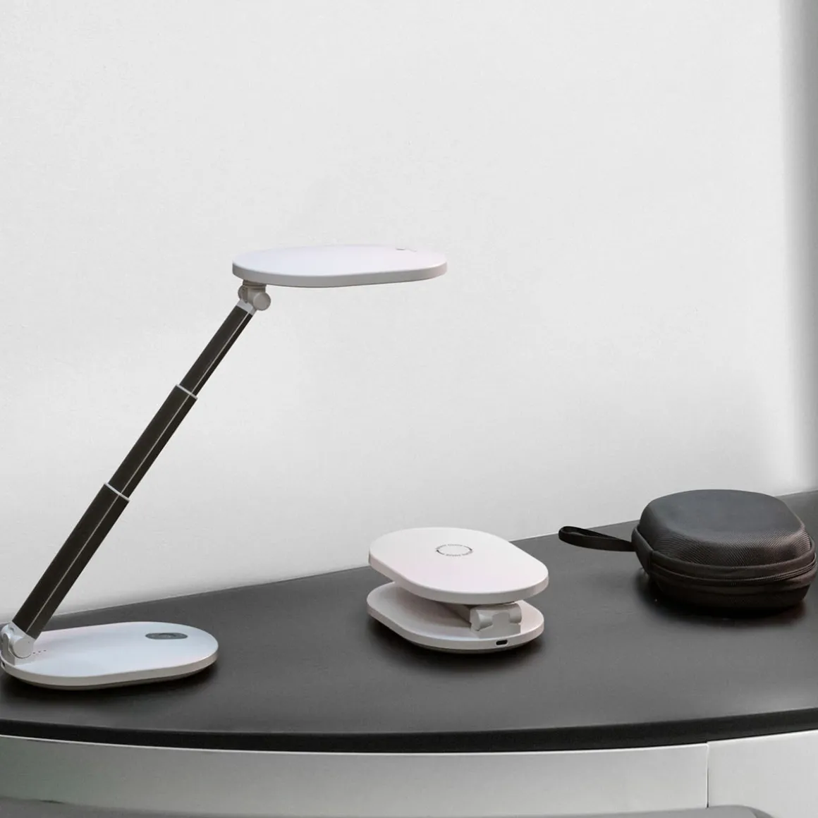 Rechargeable LED Tabletop Lamp