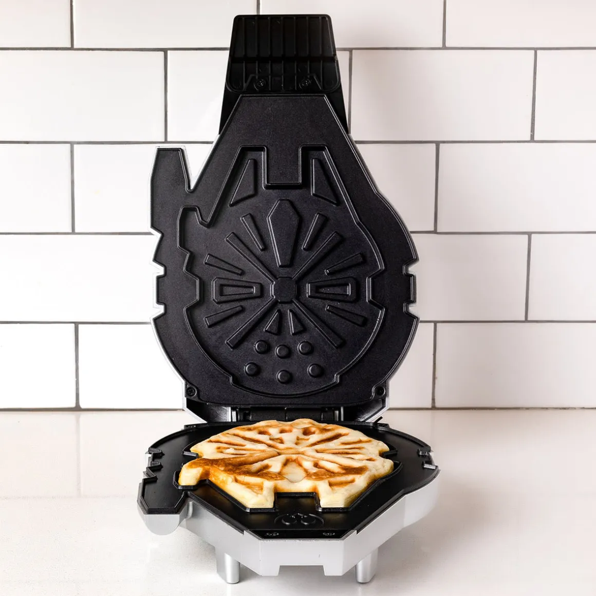 Star Wars Millennium Falcon Round Waffle Maker