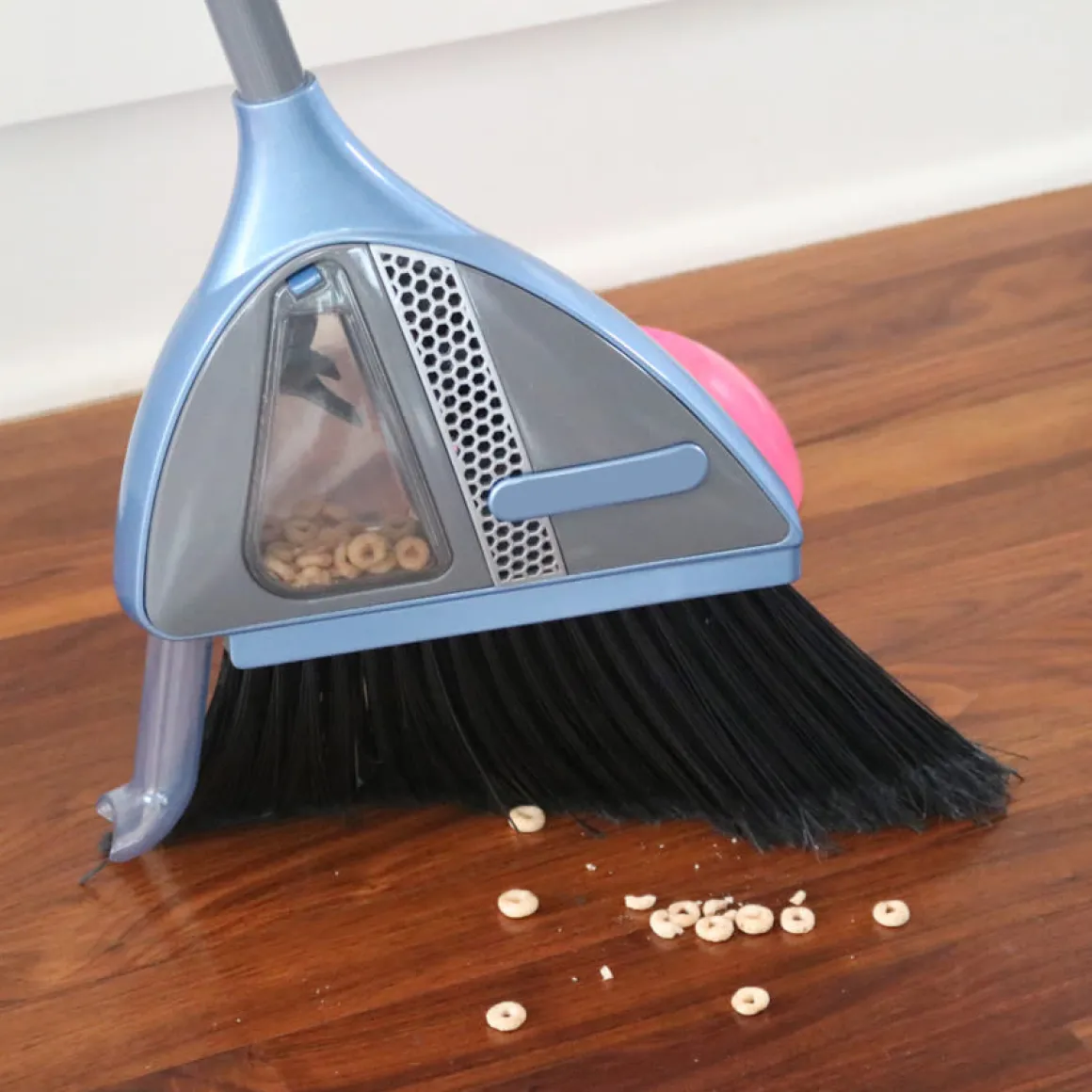 Vacuum Broom