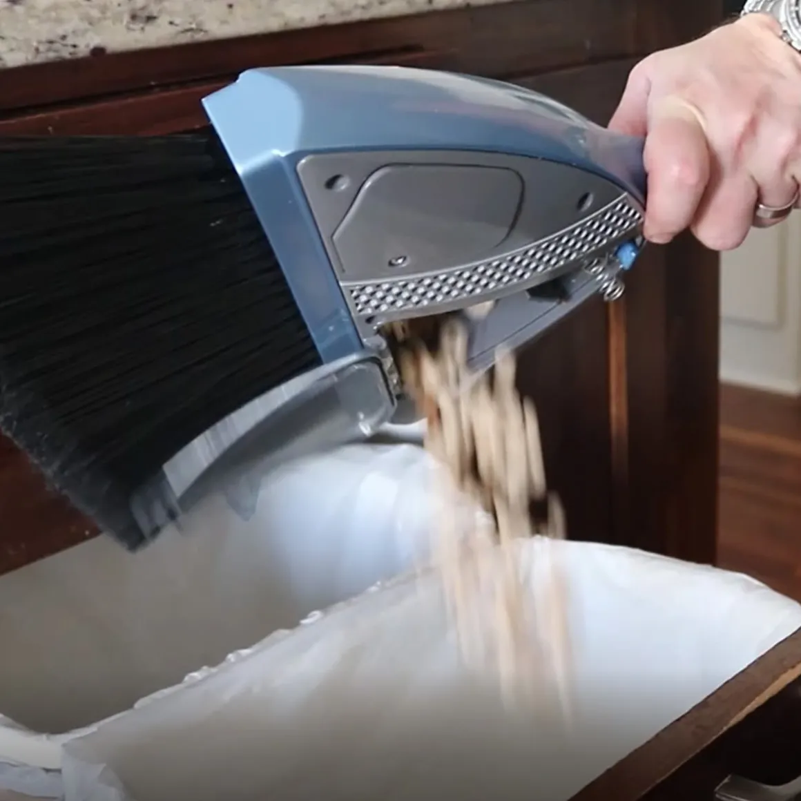 Vacuum Broom