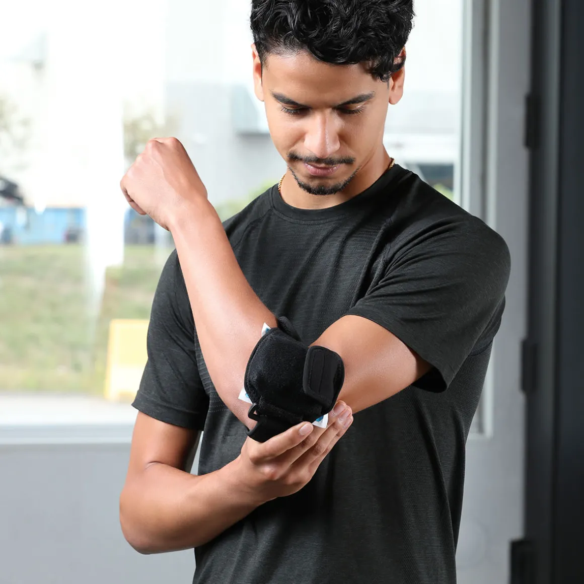 Vibrating Ice Pack Pain Relievers