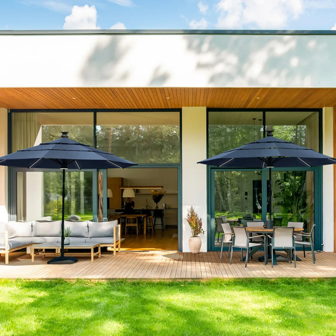 11' Smart Outdoor Umbrella