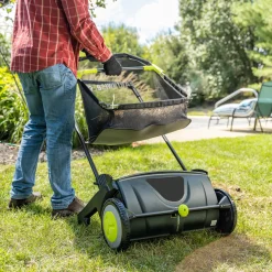 21'' Manual Lawn Sweeper